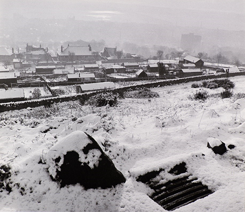 Untitled (from Dundee: City in Transition, Impressions of the City), photographic print by Joseph McKenzie (1964-66)